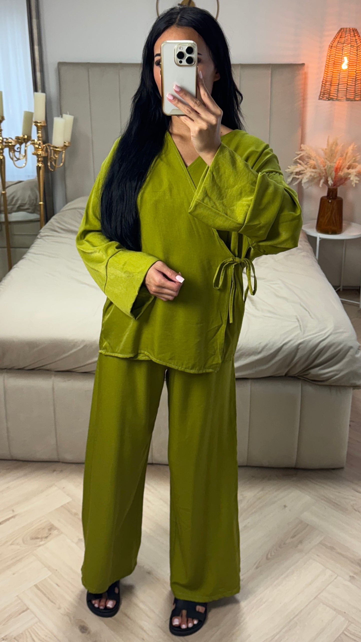 Two-Piece Set with Wrap Top and Wide-Leg Pants – Viscose Blend