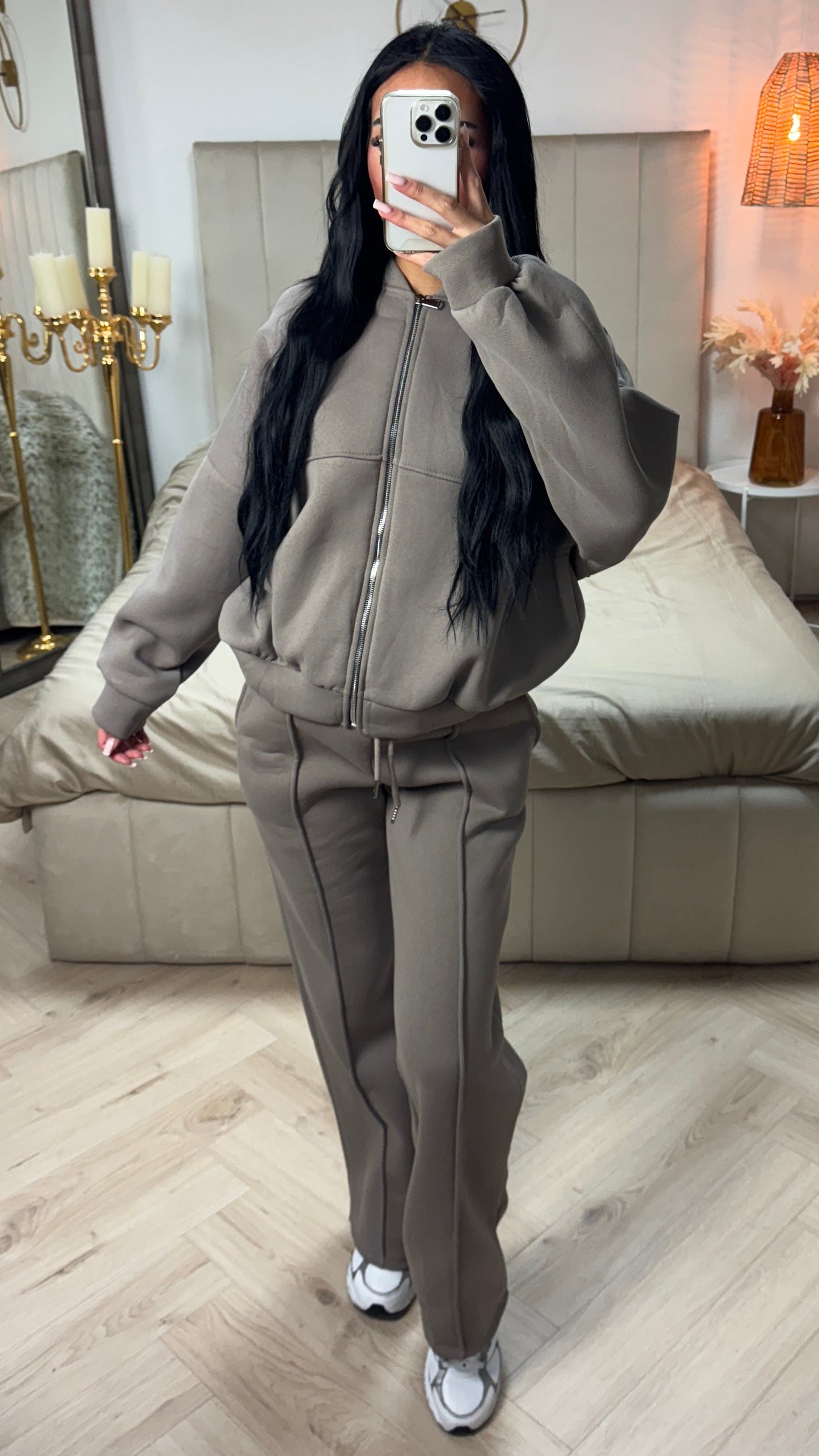 Thick Jogging Zipper Set Seam Details