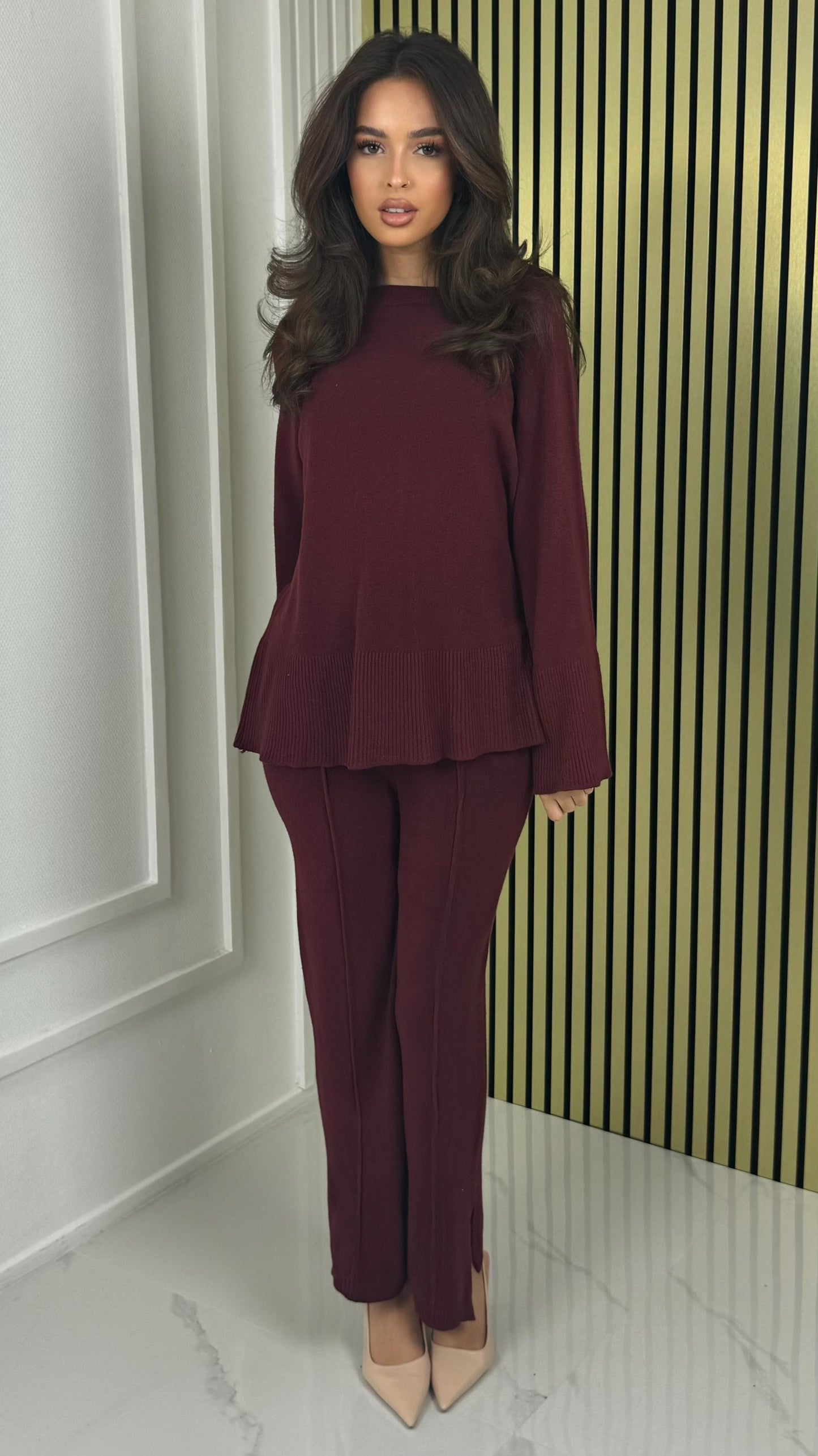 Basic Set Mid Line Stripe Split Details