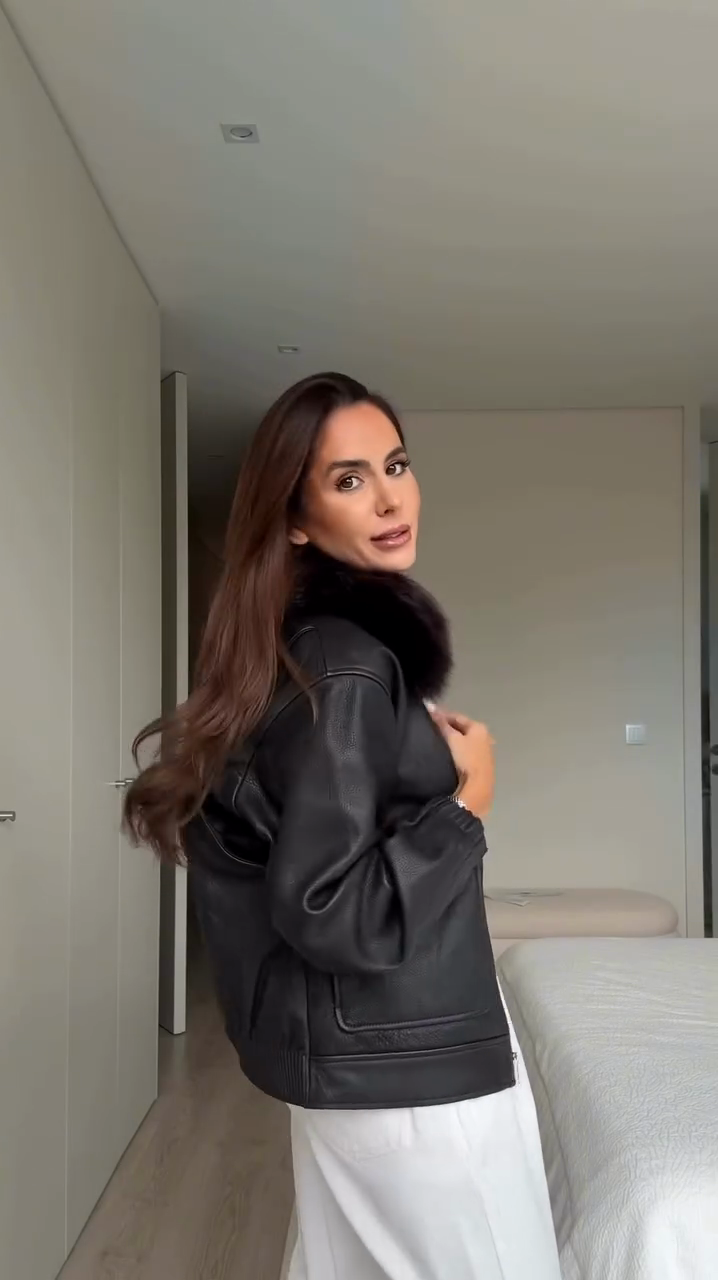 Classic Cool Fur Collar Leather Jacket