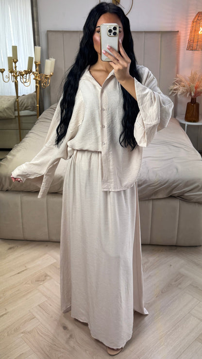 Two-Piece Set with Loose-Fitting Blouse and Maxi Skirt – Viscose Blend