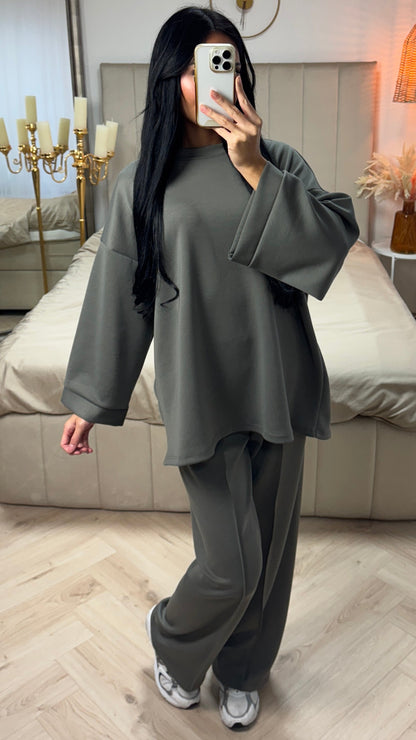 Two-Piece Set with Wide Sleeves
