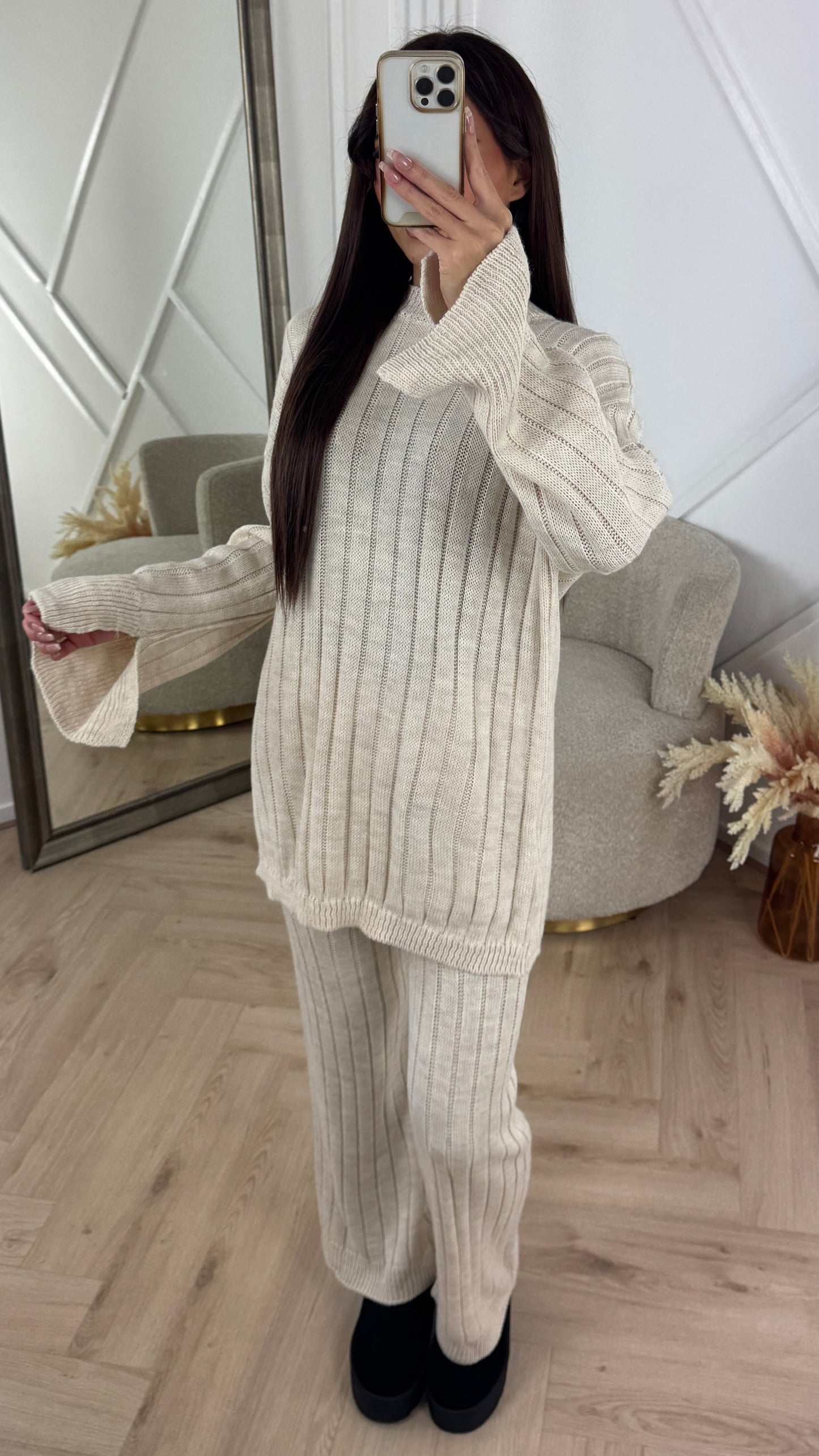 Knitted Wide-Leg Set with Long Top & Wide Sleeves