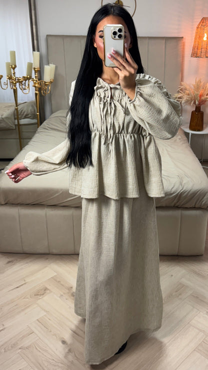 Two-Piece Set with Pleated Blouse and Maxi Skirt