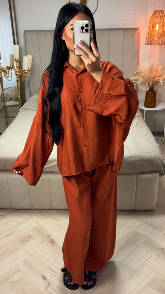 Two-Piece Viscose Blend Set with Wide Sleeves and Pants