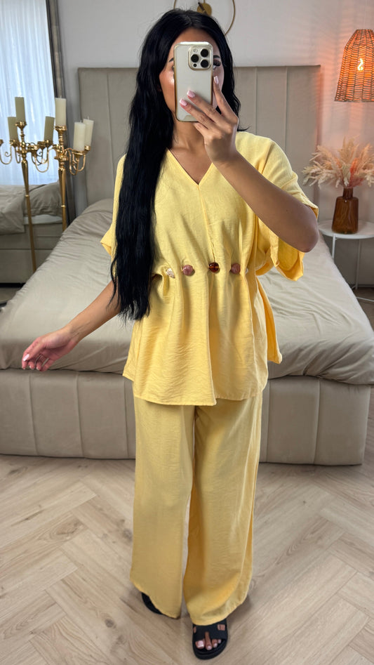 Two-Piece Viscose Blend Set with Marble Buttons and Wide-Leg Trousers