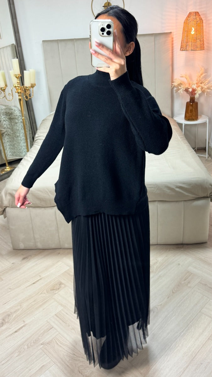 Two-Pieces Set Sweater + V Neck Dress Pleated