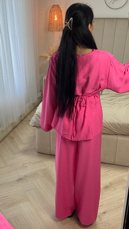 Two-Piece Set with Pleated Waistband and Wide-Pattern Trousers – Viscose Blend