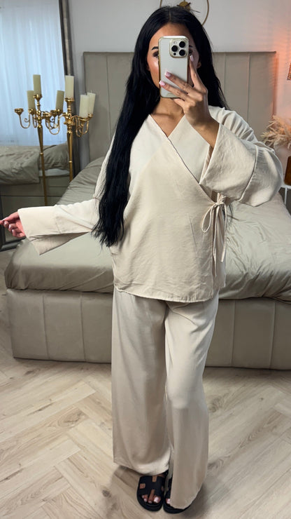 Two-Piece Set with Wrap Top and Wide-Leg Pants – Viscose Blend