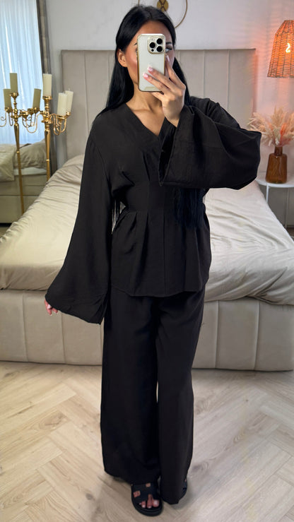 Two-Piece Set with Pleated Waistband and Wide-Pattern Trousers – Viscose Blend