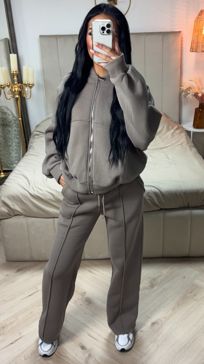 Thick Jogging Zipper Set Seam Details