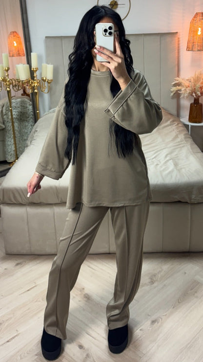 Essential Super Soft Mid Stripe Pants Set