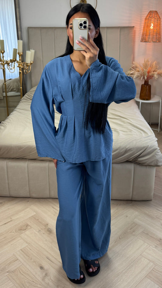 Two-Piece Set with Pleated Waistband and Wide-Pattern Trousers – Viscose Blend