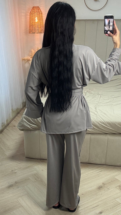 Zip-Up Burkini with Hijab – Split Sleeve Design