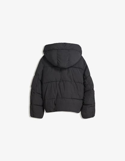 Water-repellent puffer jacket