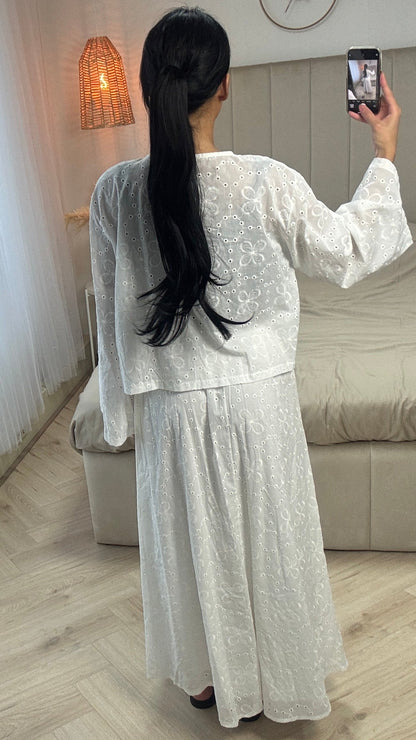 Cotton Embroidery Set with Wide Sleeves