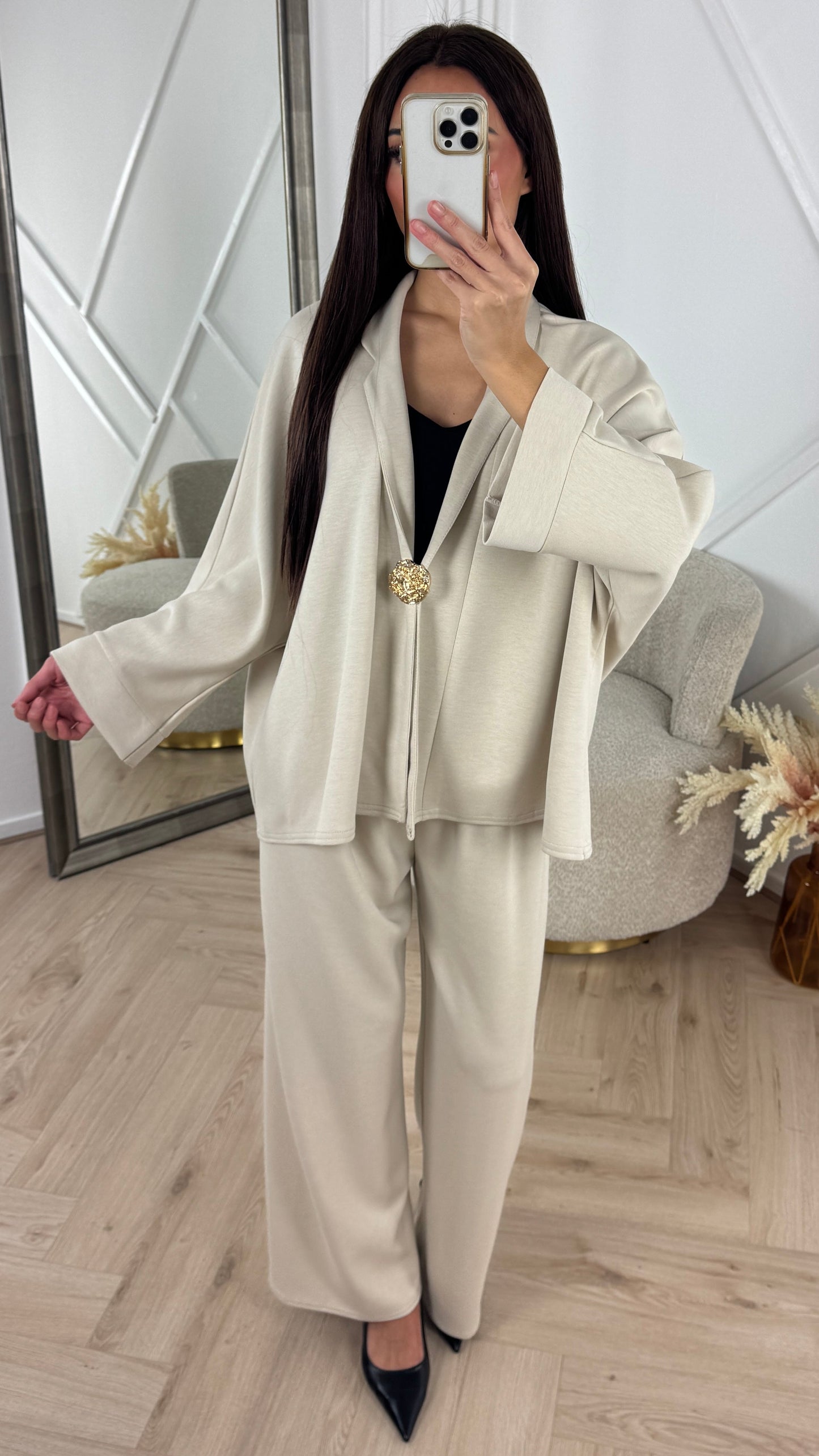 Luxurious Viscose Two-Piece Set with Gold Brooch