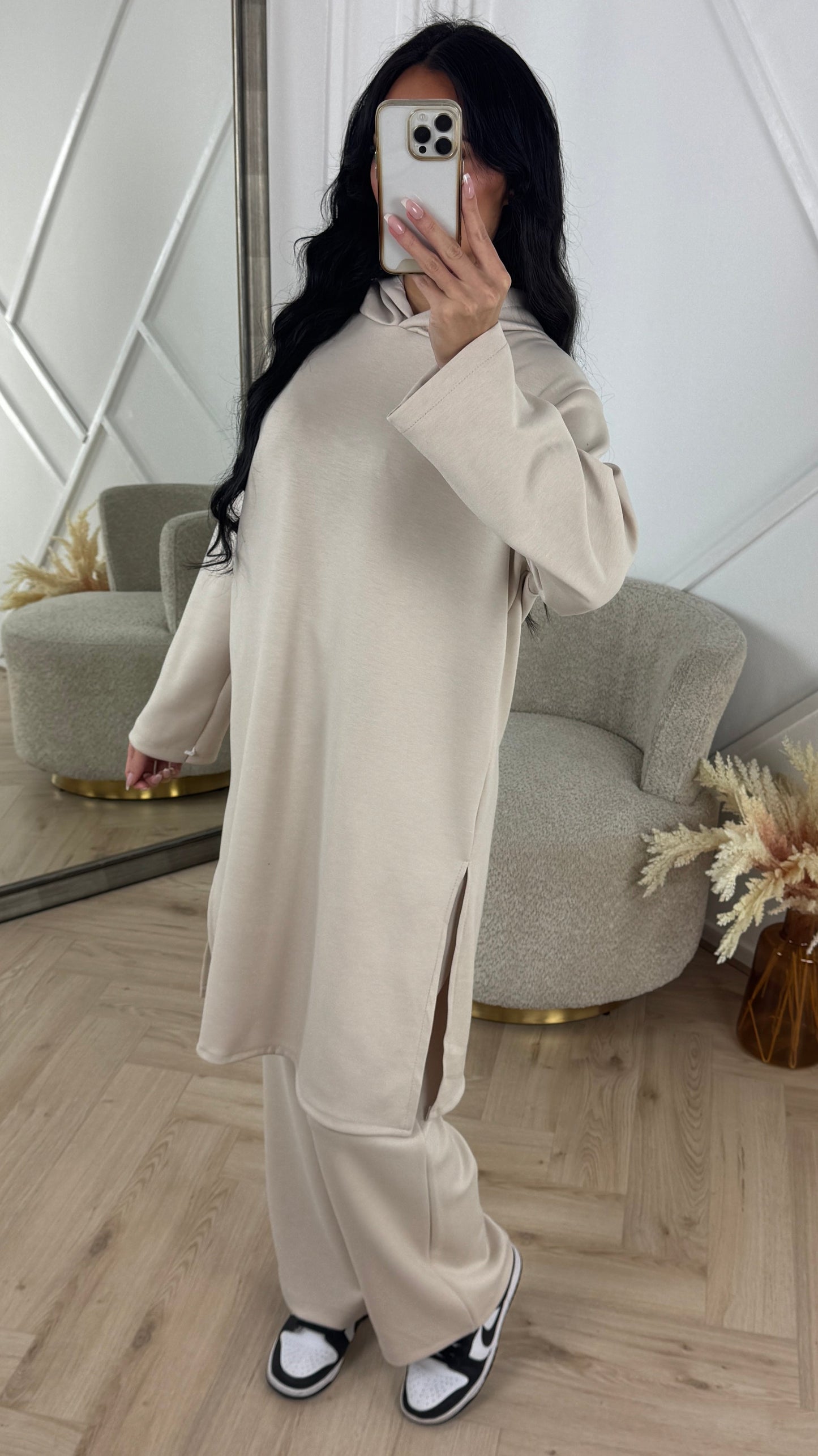 Minimal Hoodie Two-Piece Set with Wide-Pattern Pants