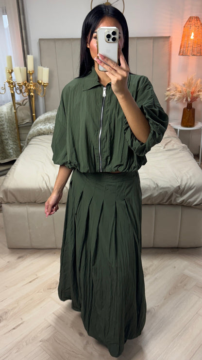Puff Sleeve Zip-Up Crop Top with Pleated Maxi Skirt