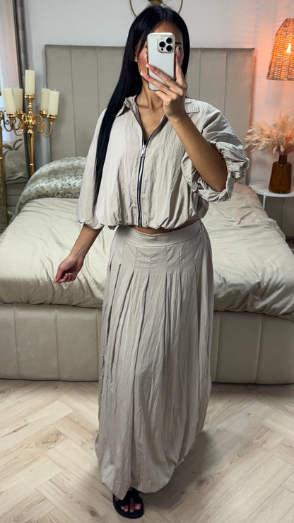 Puff Sleeve Zip-Up Crop Top with Pleated Maxi Skirt
