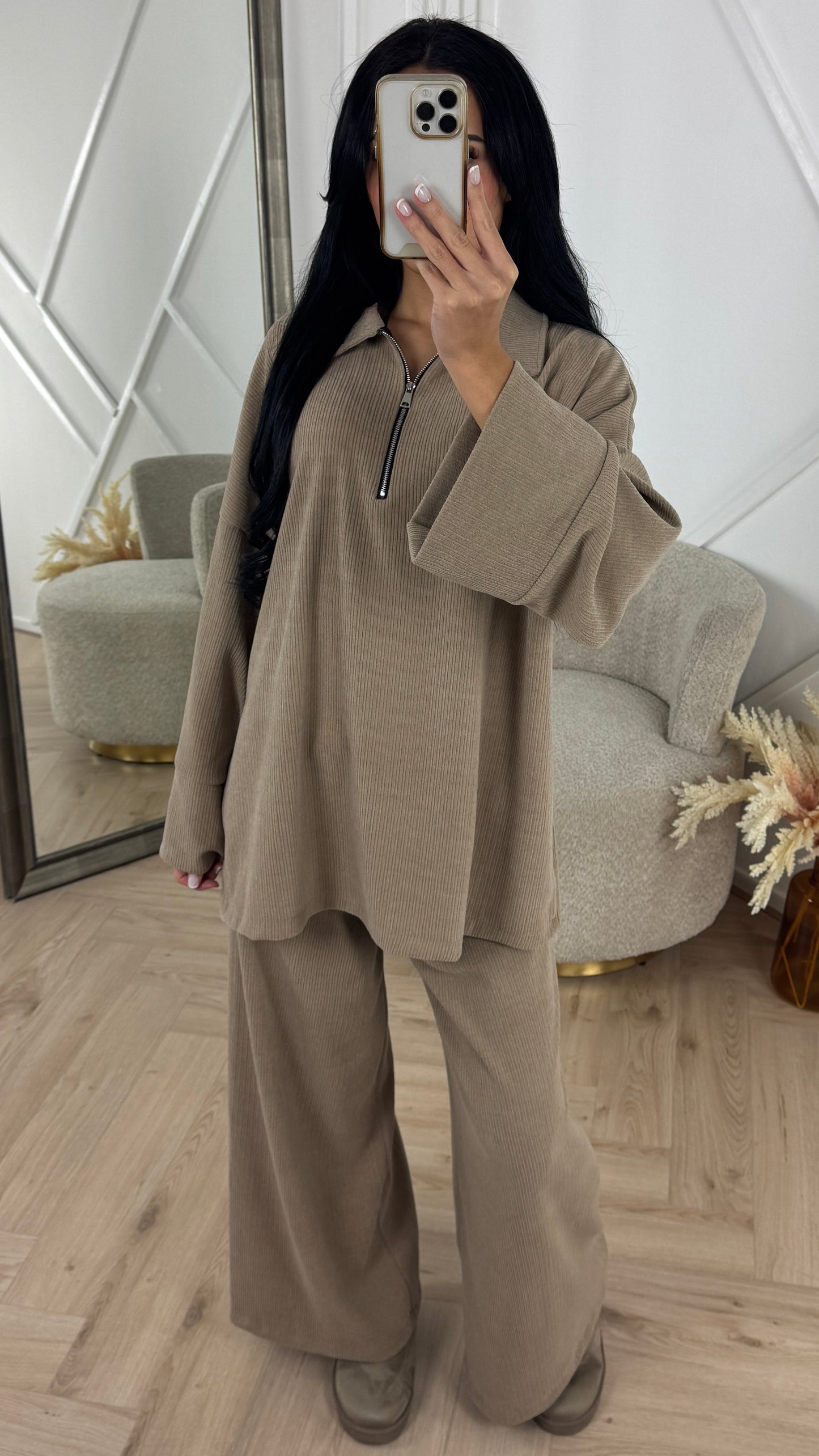 Ribbed Two-Piece Set with Zipper Detail