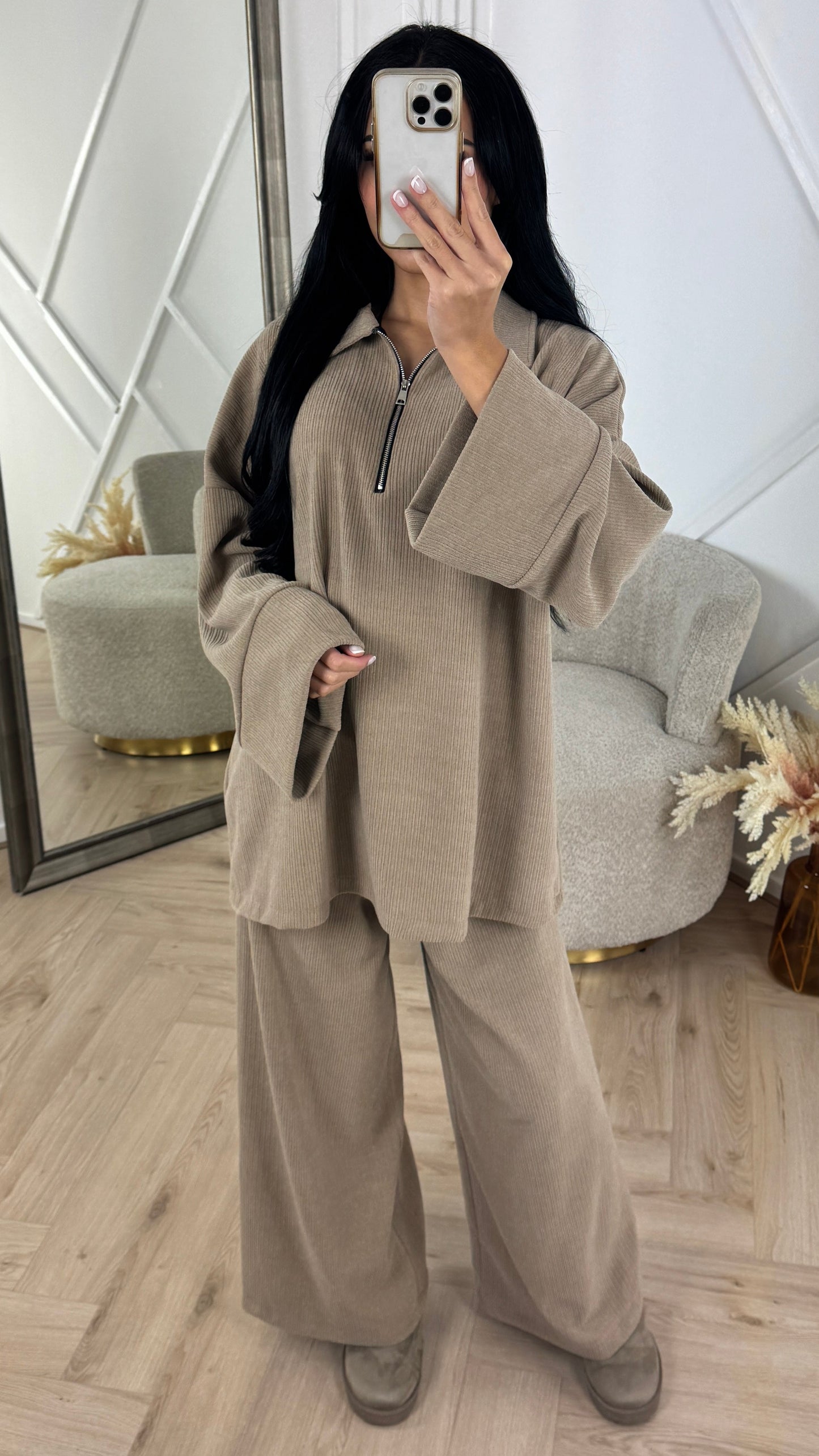 Ribbed Two-Piece Set with Zipper Detail