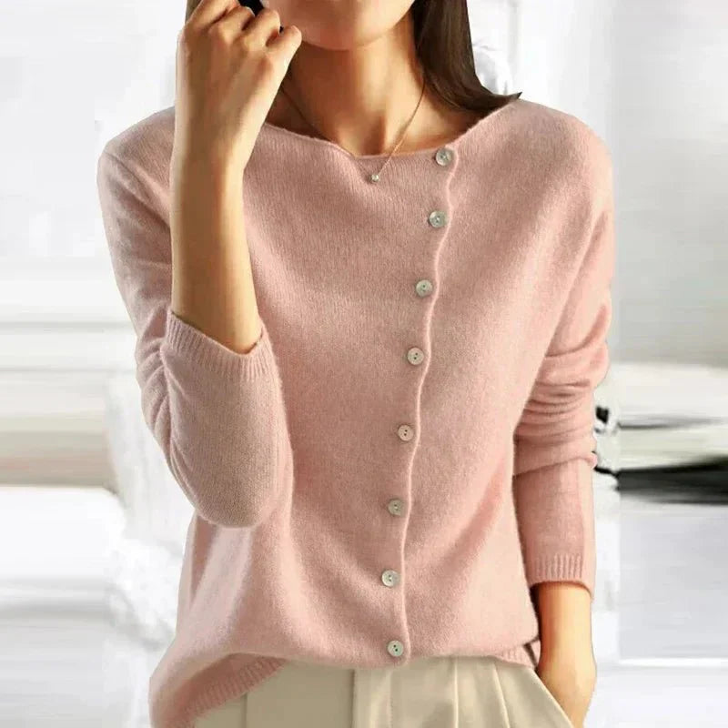 Iya | Chic Button Knit