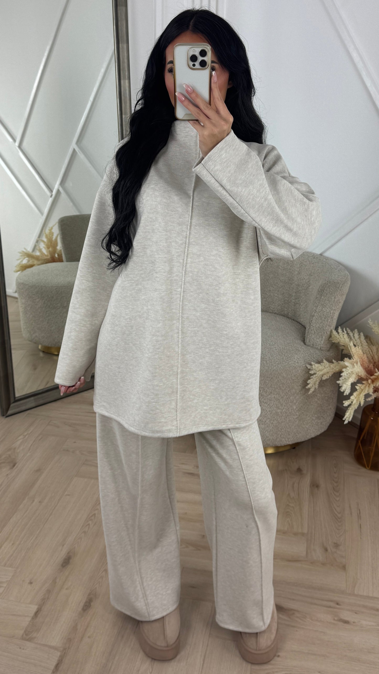 Soft Minimal Two-Piece Fleece Set with High Collar