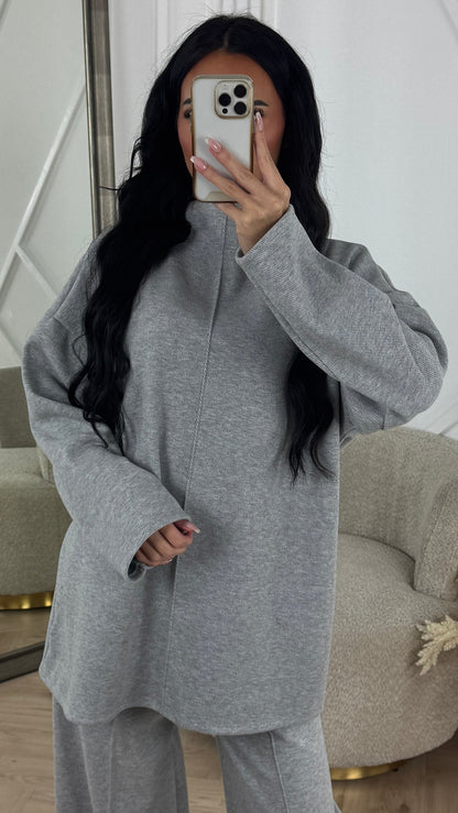 Soft Minimal Two-Piece Fleece Set with High Collar