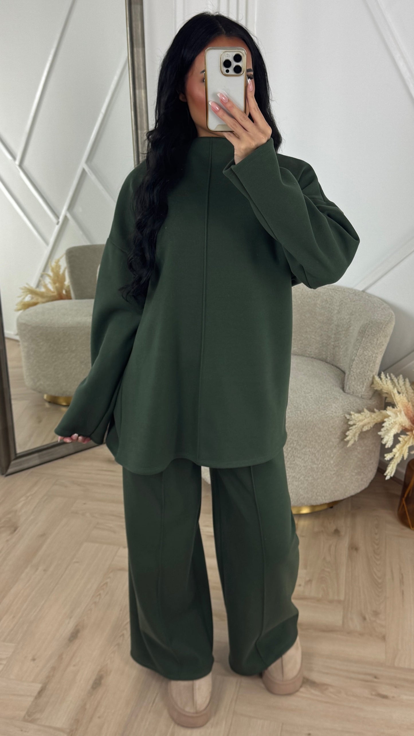Soft Minimal Two-Piece Fleece Set with High Collar