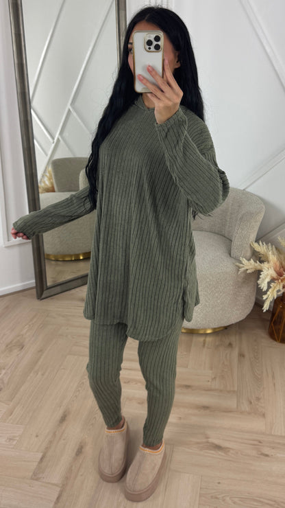 Teddy Rib Two-Piece Set with Comfort Fit