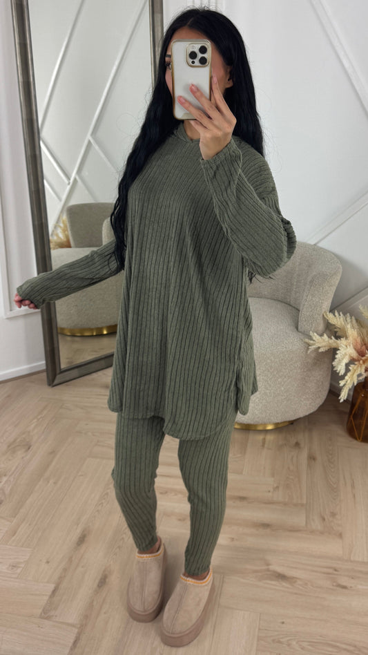 Teddy Rib Two-Piece Set with Comfort Fit