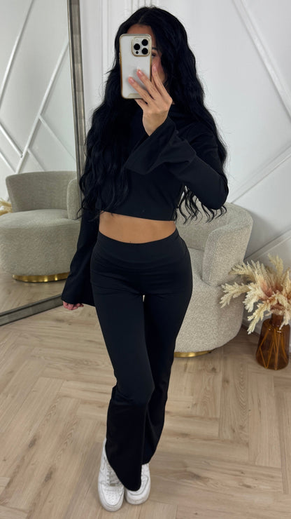 Two-Piece Stretch Set with Flared Pants & High Neck