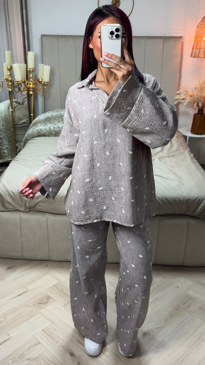 V Neck Oversized Set Emroidered Plants