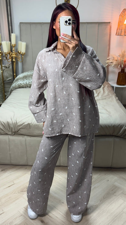 V Neck Oversized Set Emroidered Plants