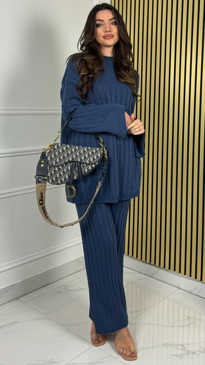Knitted Wide-Leg Set with Long Top & Wide Sleeves