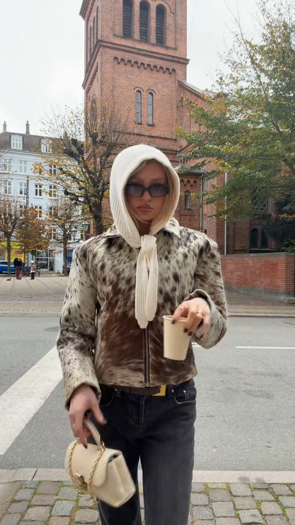 Leopard-print faux fur jacket