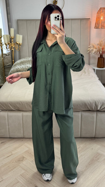 Essential Blouse Set Pocket Detail