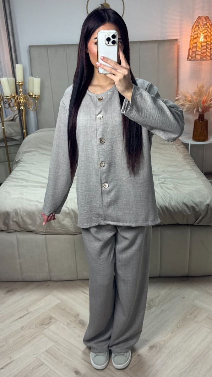 Essential Golden Buttons Set