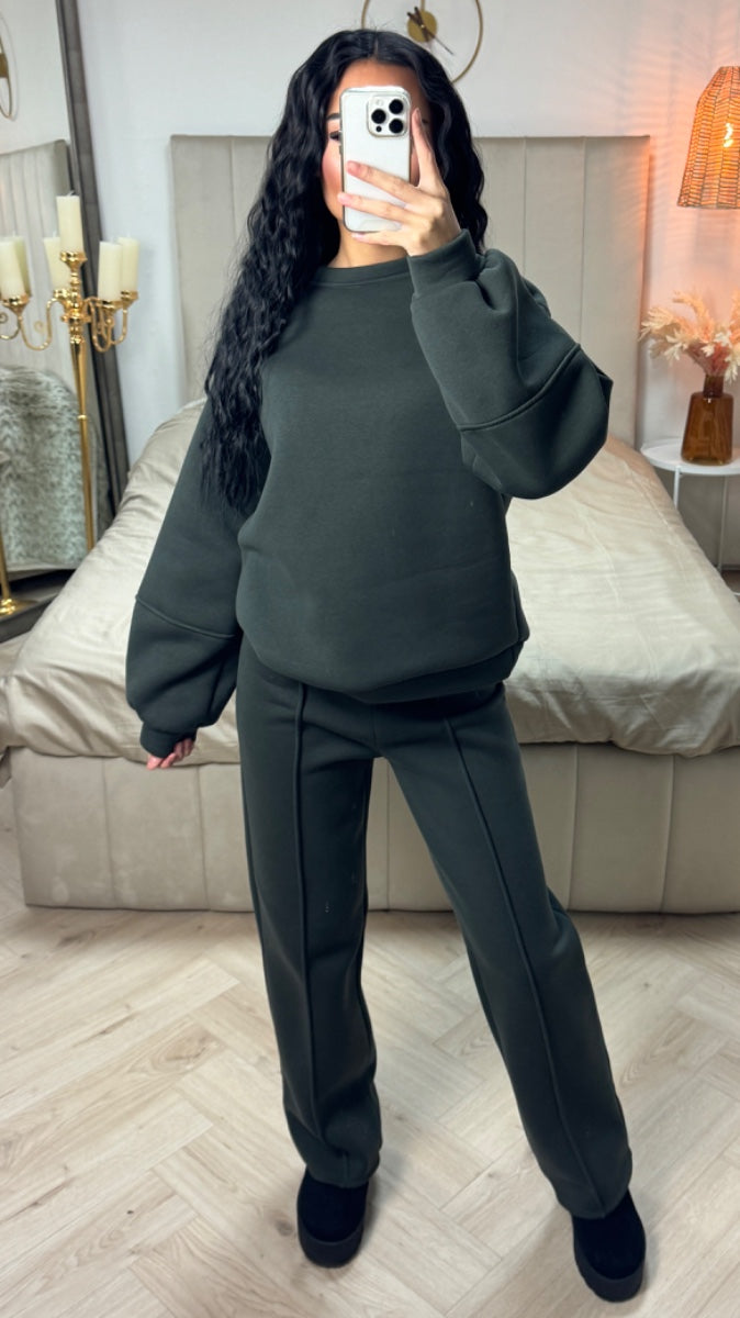 Thick Jogging Set Seam Detail