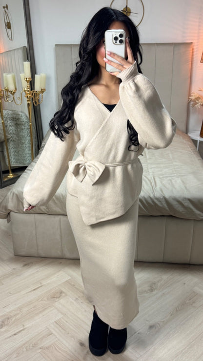 Knitwear V Neck Tie Belt Skirt Set