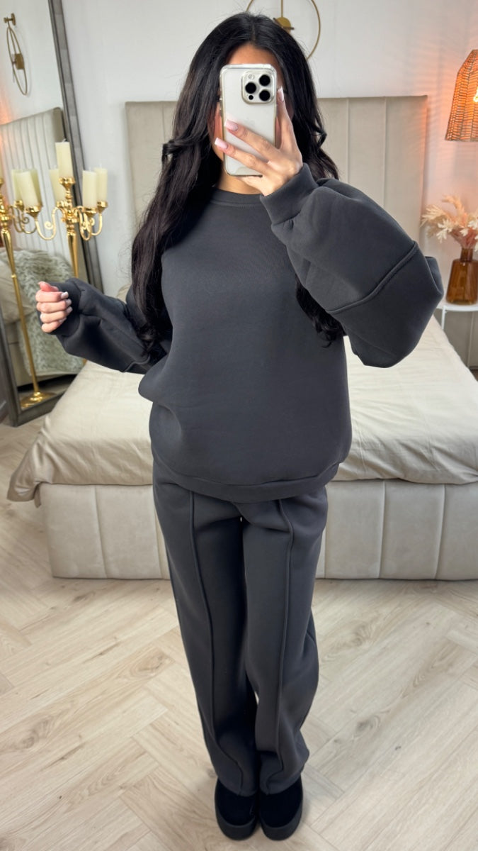 Thick Jogging Set Seam Detail