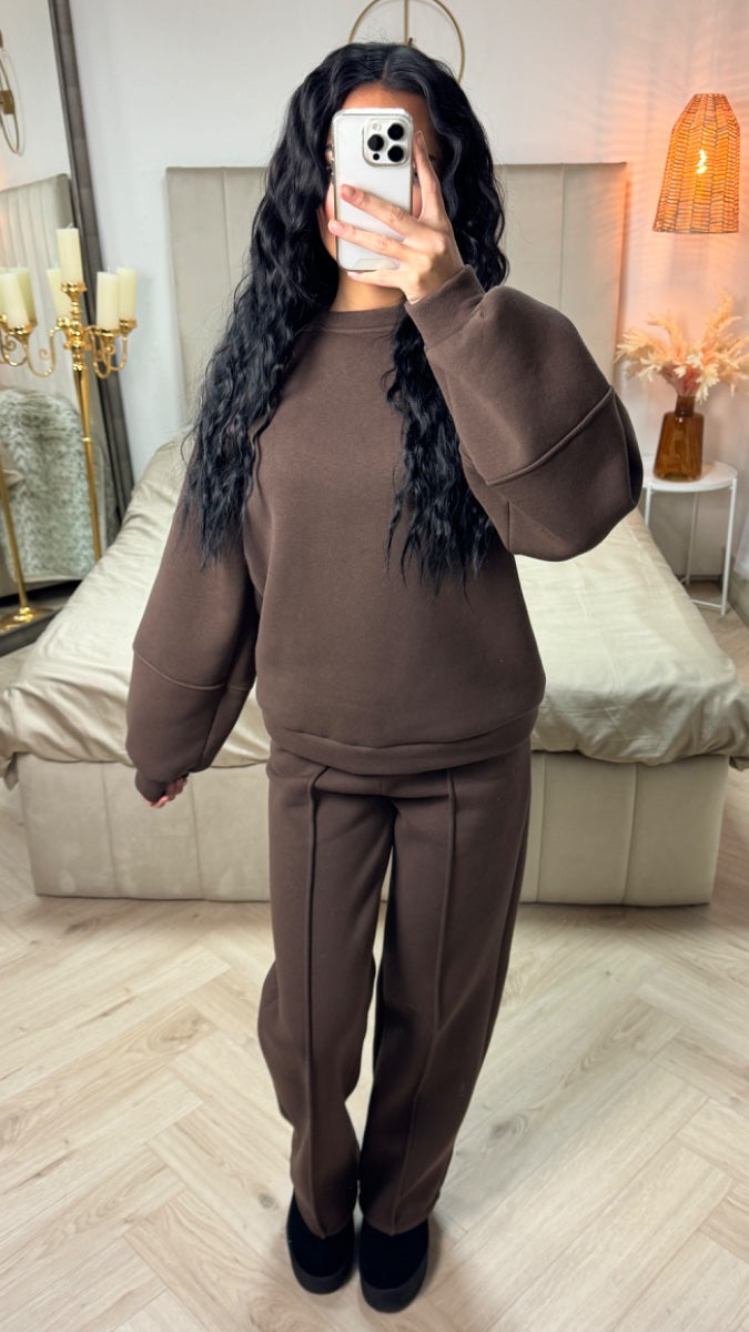 Thick Jogging Set Seam Detail