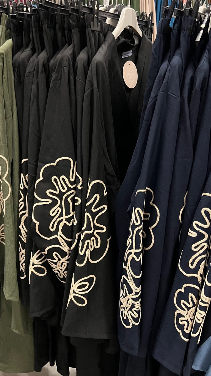 V Neck Set Embroidery Sleeves