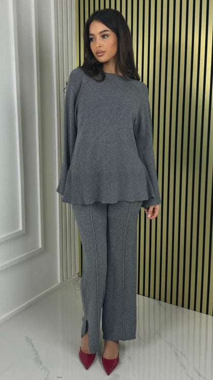 Basic Set Mid Line Stripe Split Details