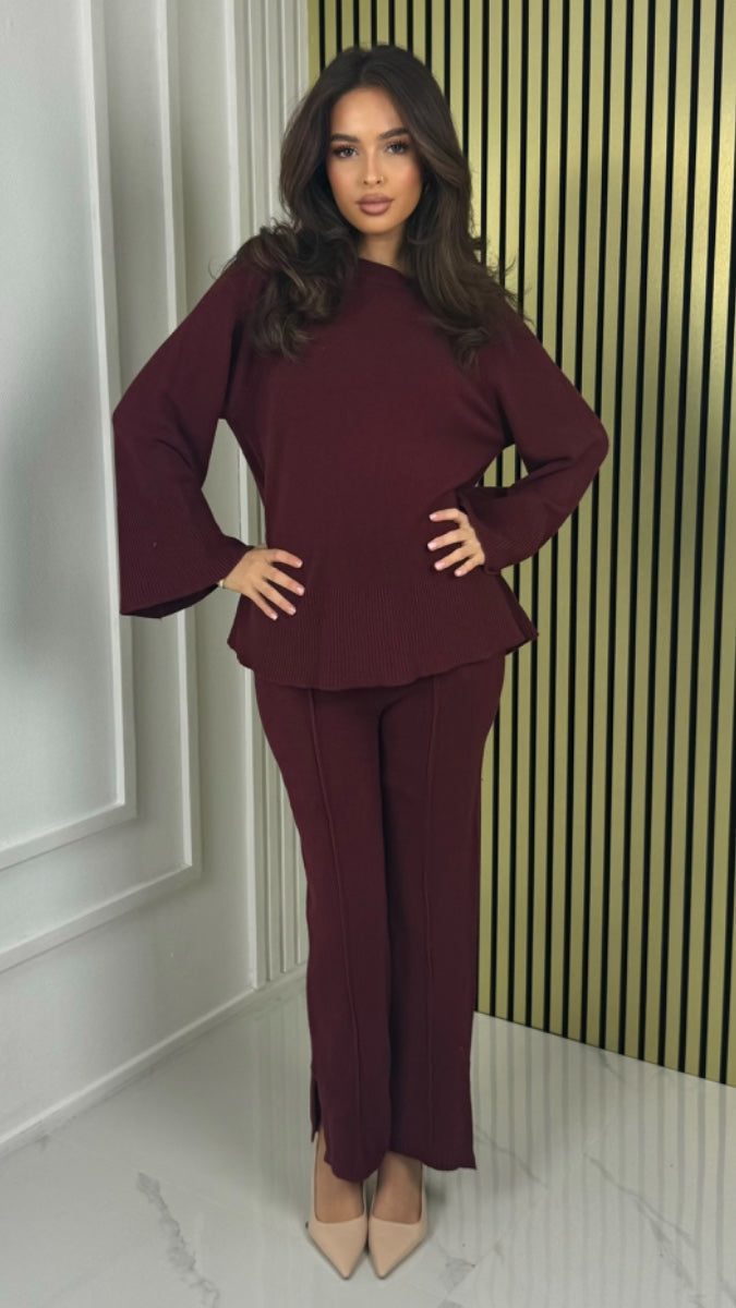 Basic Set Mid Line Stripe Split Details