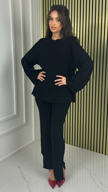 Basic Set Mid Line Stripe Split Details