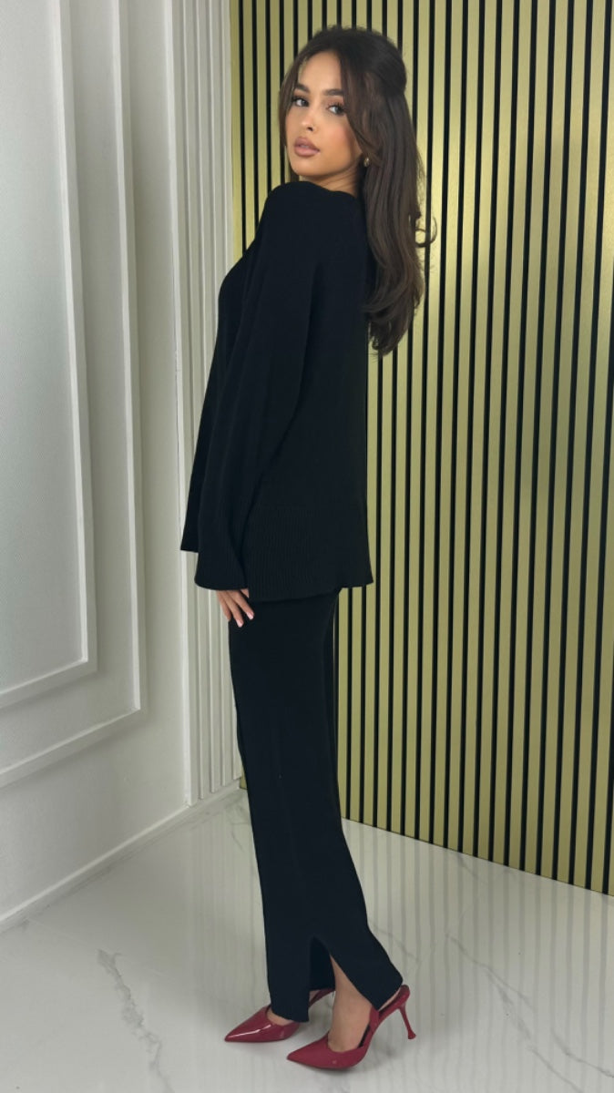 Basic Set Mid Line Stripe Split Details