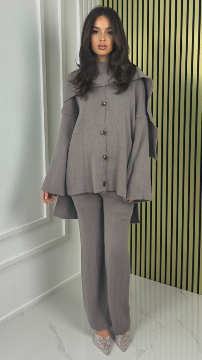 Knitwear Five Button Set Integrated Shawl