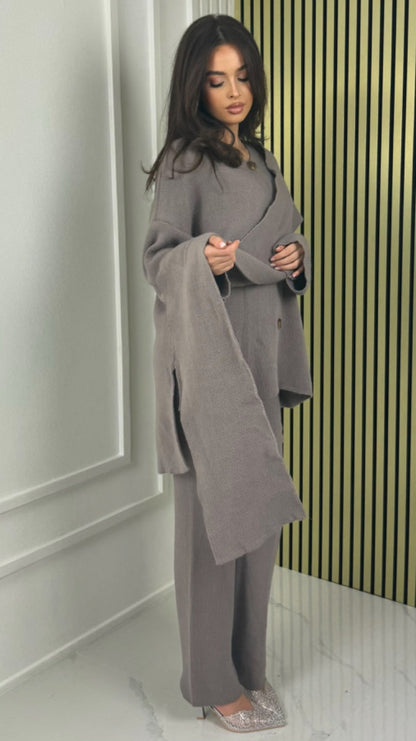 Knitwear Five Button Set Integrated Shawl